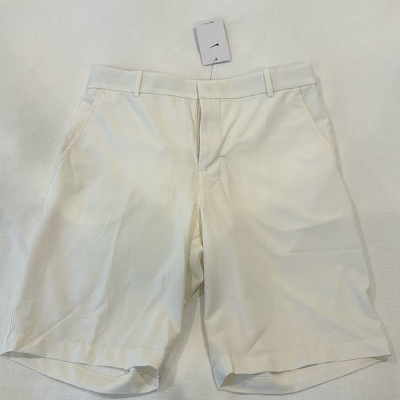 Nike Other - NIKE Golf Standard Fit Golf Shorts